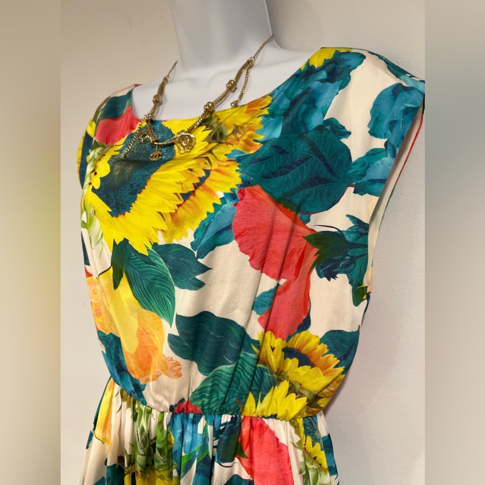 Alice + Olivia Alissa Sunflower Floral Print  Silk Dress - Picture 6 of 15